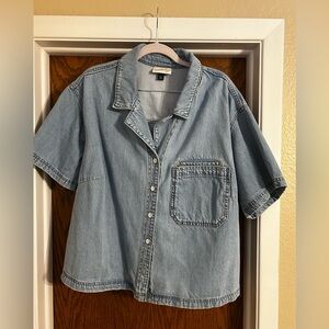 Universal Thread Cropped Light Blue Denim Button Down Shirt